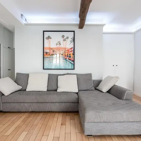 In The Heart Of Homestay Paris