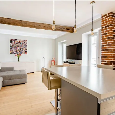 Homestay In The Heart Of